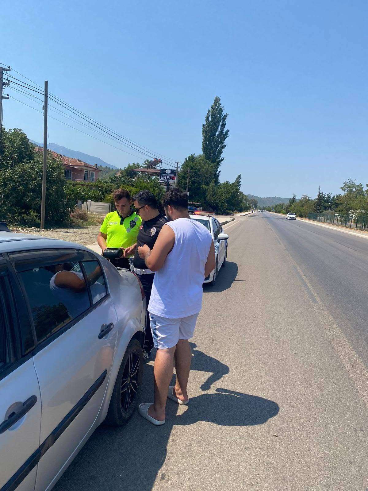 Muğla’da Araçtan Sigara İzmariti Atan Şahsa Ceza 2